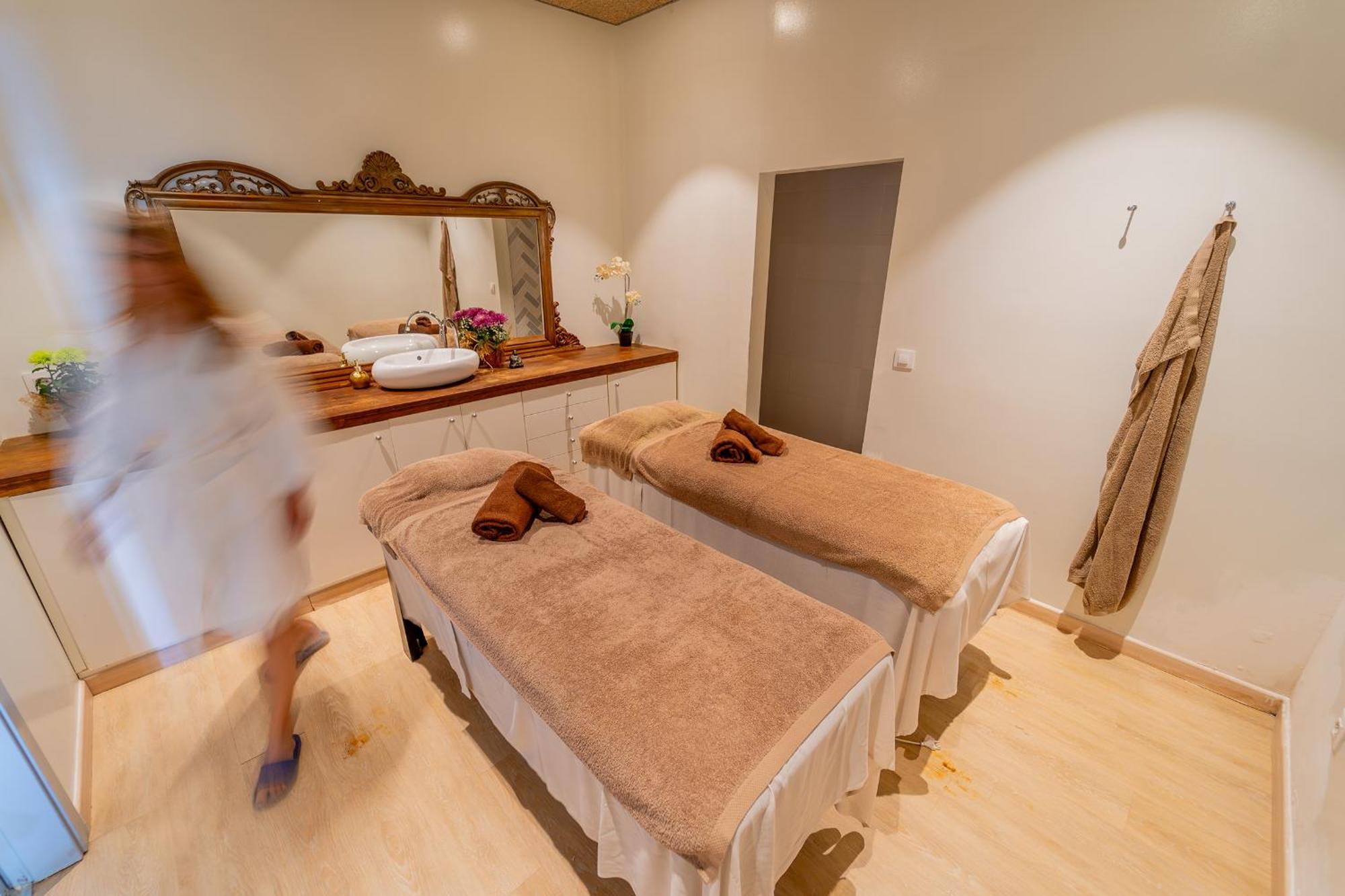 Eco-Apartments La Marineda Roses Extérieur photo